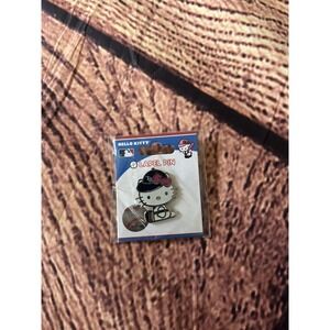 Hello Kitty Tampa Bay Rays Baseball‎ MLB Lapel Pin New
